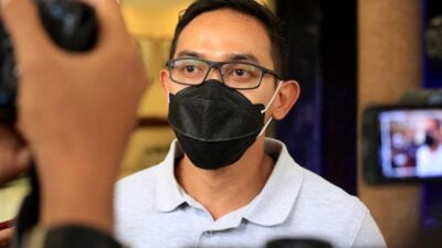Febriadhitya Prajatara Kepala Bagian Humas Pemkot Surabaya