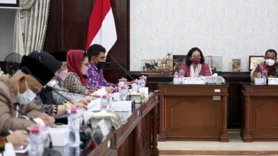 Kunjungan Komisi X DPR RI ke Balai Kota Surabaya
