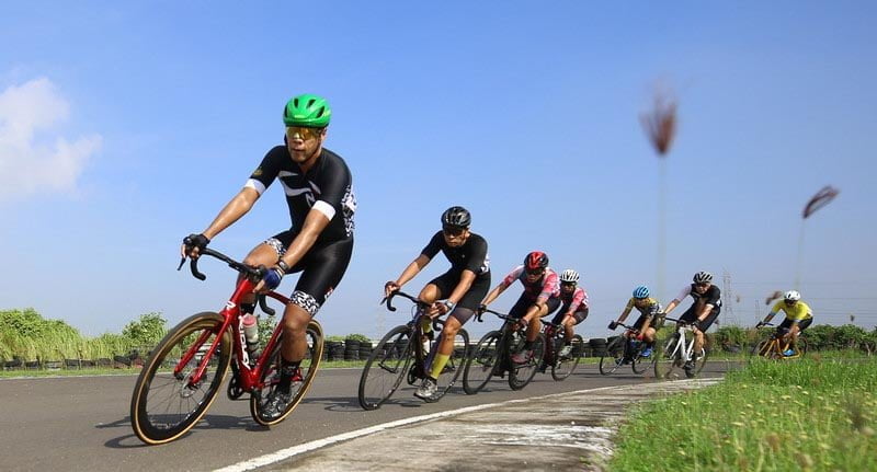 Wali Kota Eri Buka Ajang Balap Sepeda Suroboyo Race 2022