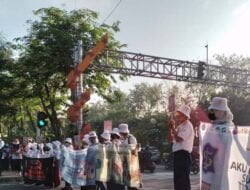 Peringati Hari Anak Nasional, Ratusan Pelajar Surabaya Turun ke Jalan Gaungkan Stop Kekerasan