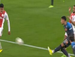 Link Streaming Napoli vs Ajax: Live dari Grub A Liga Champions