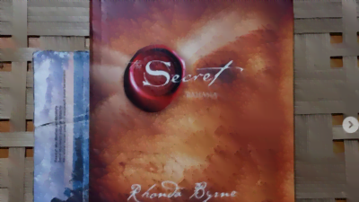 Review The Secret: Buku Best Seller Karya Rhonda Byrne