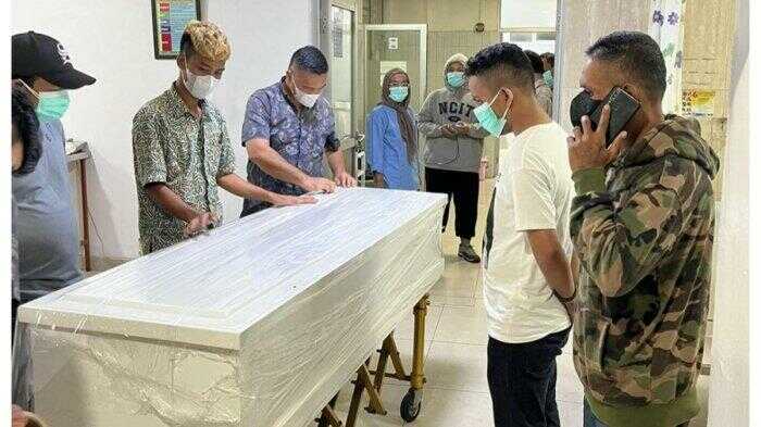 Pemuda Aceh meninggal oleh staf Paspampres . Keluarga menduga perampokan