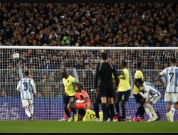 Tendangan Bebas Brilian Messi Membawa Argentina Menaklukkan Ekuador