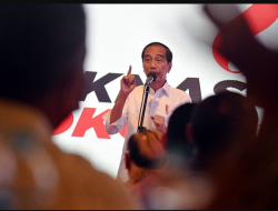 Mahfud Mengomentari Pernyataan Jokowi Mengenai Informasi Parpol dari BIN: Wajar bagi Kepala Negara