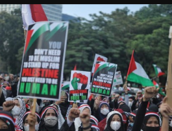 PA 212 dan FPI Mengadakan Aksi Solidaritas untuk Palestina di Kedutaan Besar AS