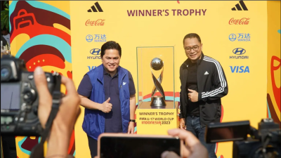 Ribuan Penduduk Surabaya Bergembira dalam Trophy Experience Piala Dunia U-17