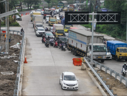 Meski FO Djuanda Diuji Coba, Kemacetan Tetap Merayap dari Sidoarjo ke Surabaya