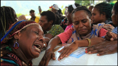 Pemakaman Mantan Gubernur Papua Lukas Enembe Terhambat oleh Hujan