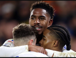 Leeds United Memastikan Posisi Menuju Liga Premier dengan Kemenangan 3-0 Atas Birmingham City